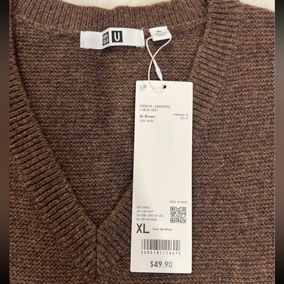 Sweater - Picture 2 of 2